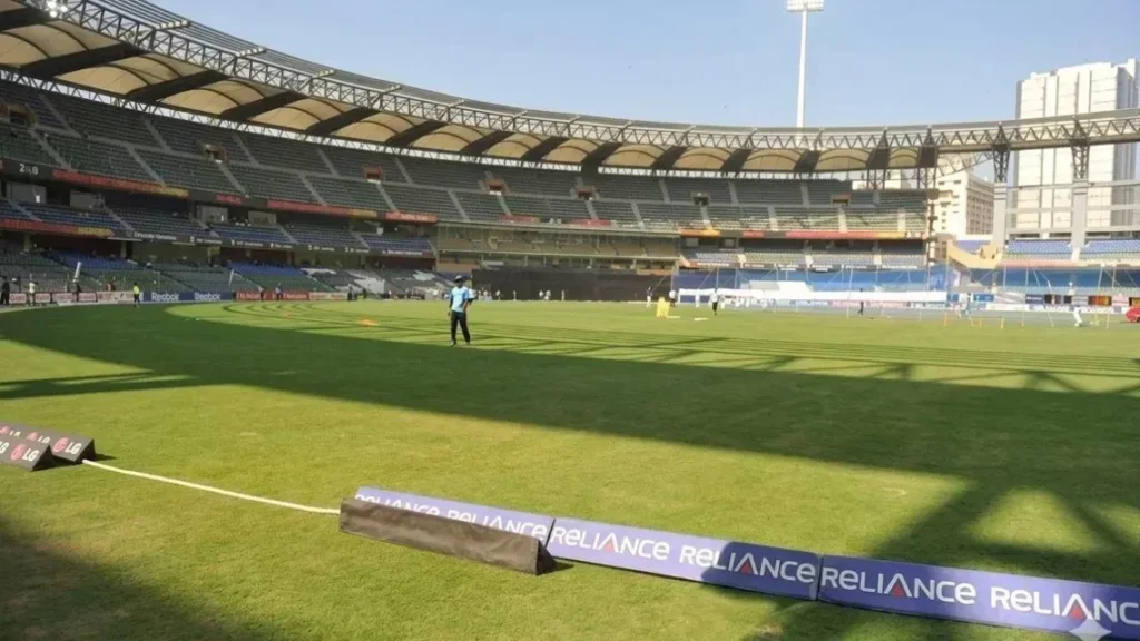 Wankhede Pitch & Weather Report Wankhede Pitch & Weather Report